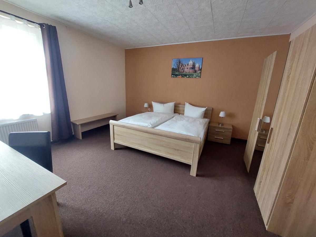Pension Am Park Бад-Мускау Екстер'єр фото